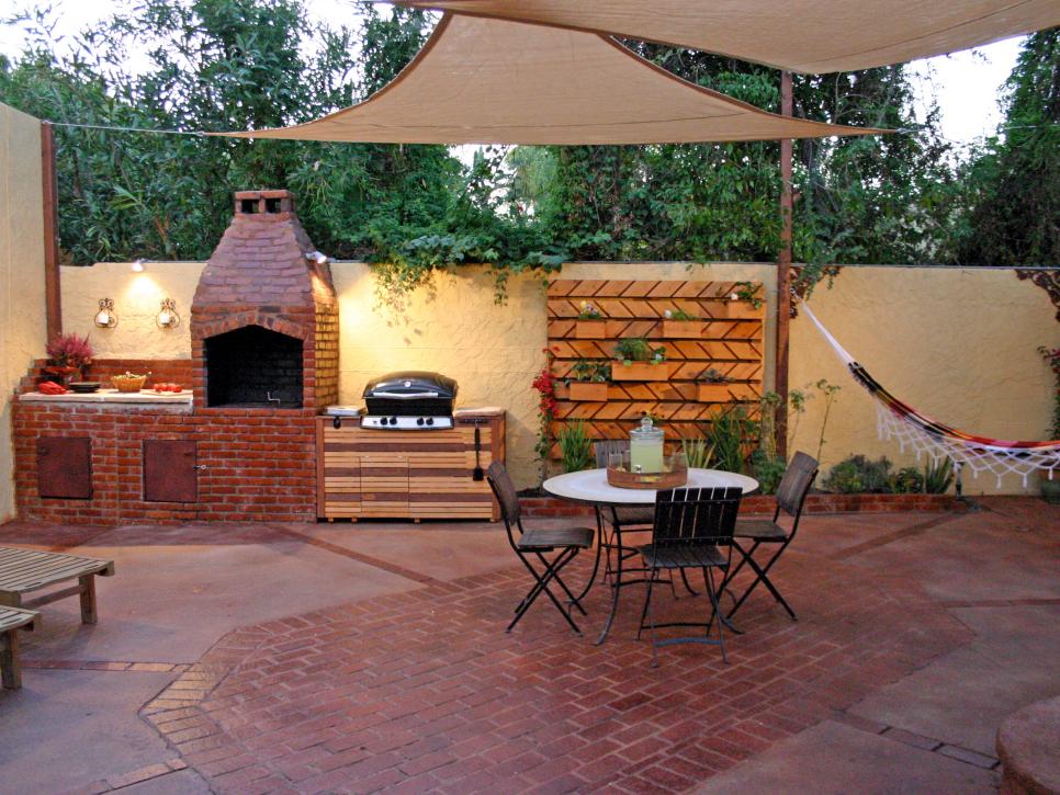 hheds601_outdoor-kitchen-grill-brick-patio_s4x3-jpg-rend-hgtvcom-966-725