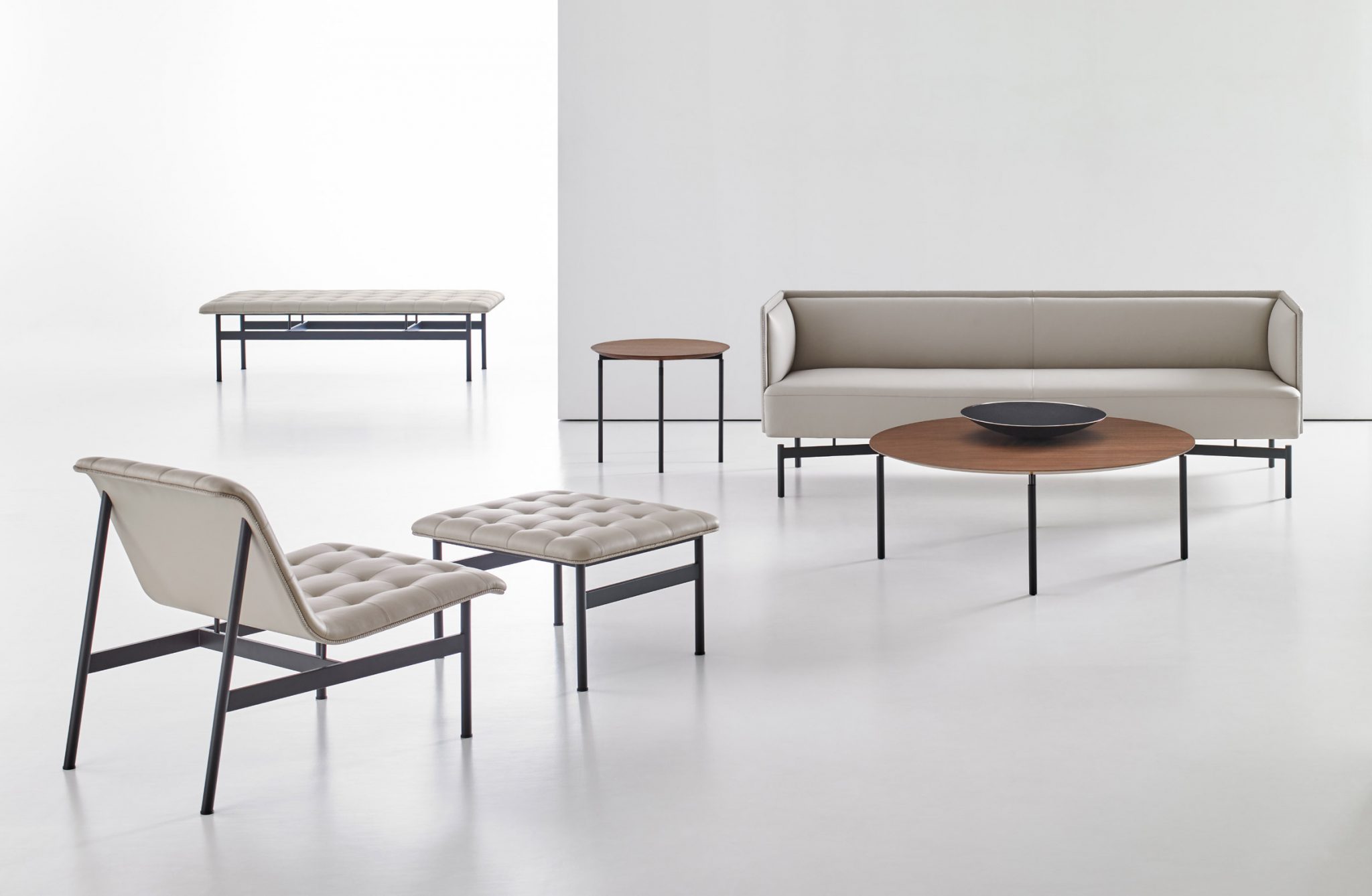 new-collection-charles-pollock-bernhardt-design-new-york-showroom-chair-furniture-design_dezeen_2364_col_3