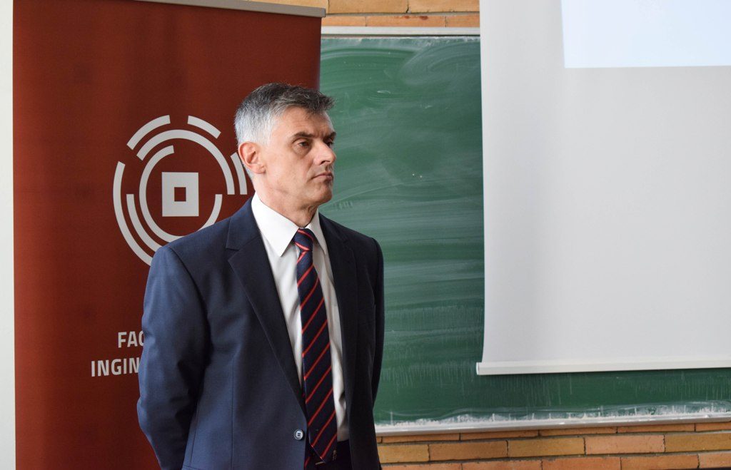 Prof. Dr. Ing. Mihai Ispas Decanul Facultății de Ingineria Lemnului din Brașov
