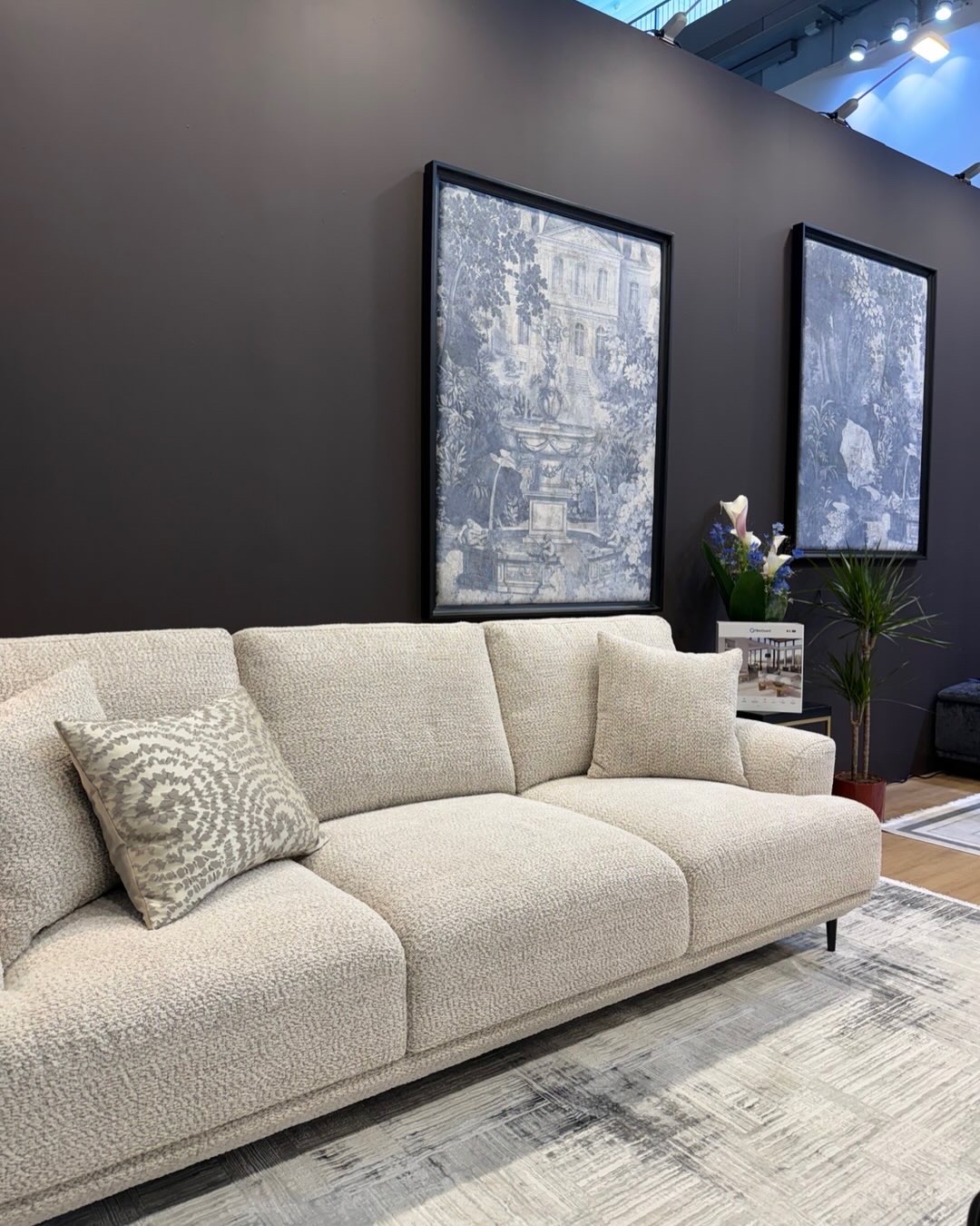 Euromobila: de la un atelier de 100 mp la unul dintre cei mai importanți producători români de mobilier tapițat Euromobila: de la un atelier de 100 mp la unul dintre cei mai importanți producători români de mobilier tapițat